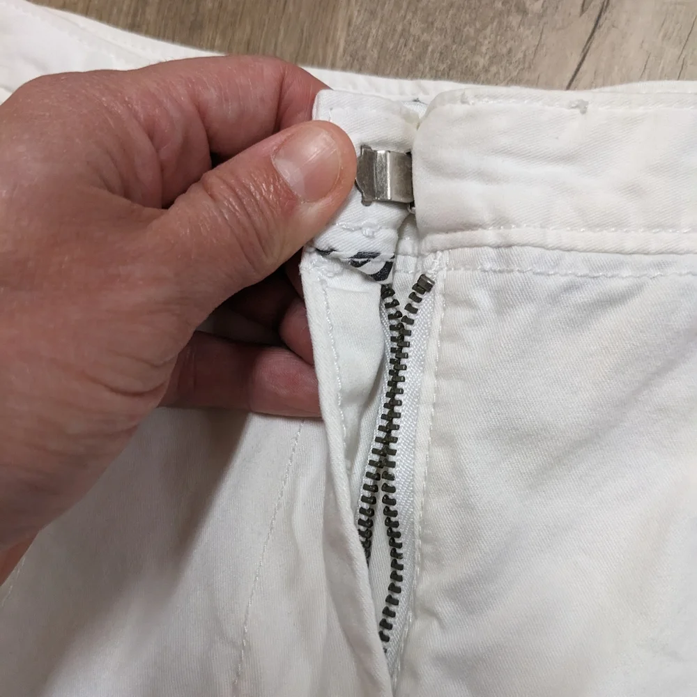 White House Black Market White Shorts black Trim Size 8 - Picture 5 of 10